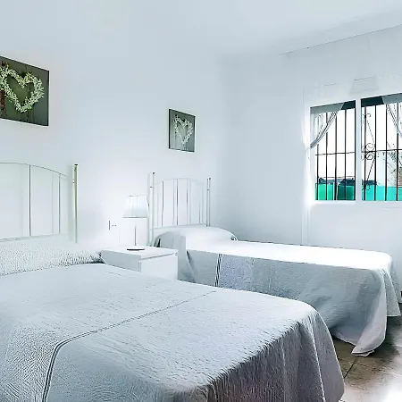 Chalet Con Piscina Privada Solo Familias Y Parejas